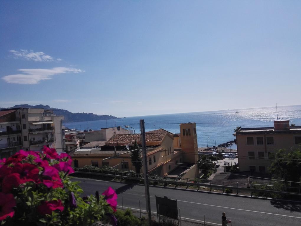 Naxos Apartments 지아르디니낙소스 외부 사진